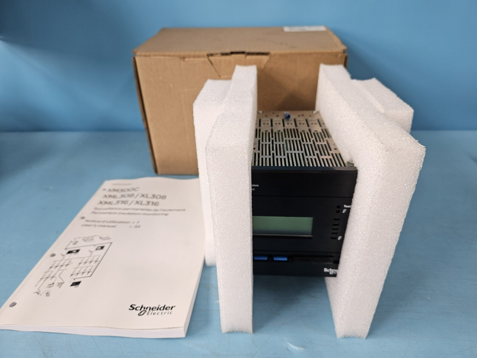 New Schneider XM300C 50541 Vigilohm Insulation Monitor