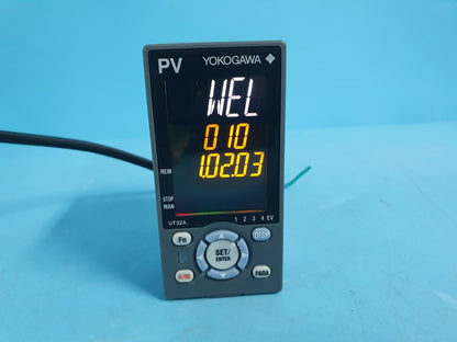 Yokogawa UT32A-010-11-00 Style S6 Controller