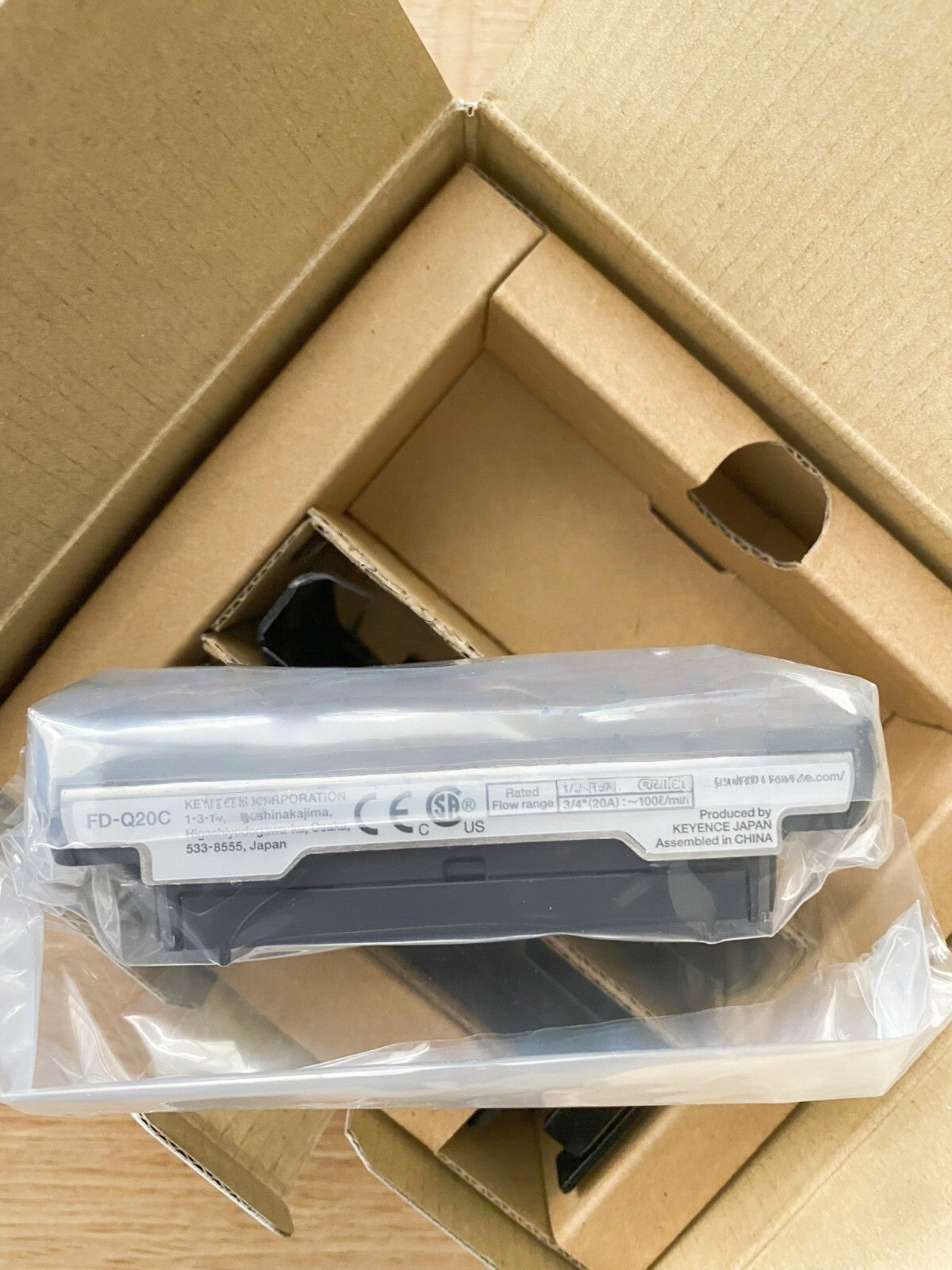 Keyence FD-Q20C Digital Clamp-On Flow Sensor Meter