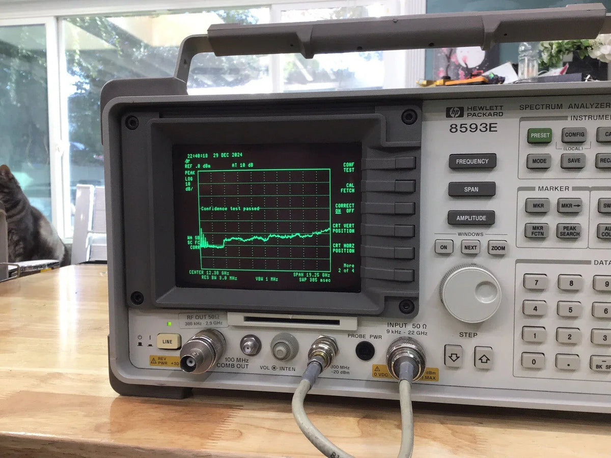 Agilent HP 8593E Spectrum Analyzer 26.9GHz EMC/EMI