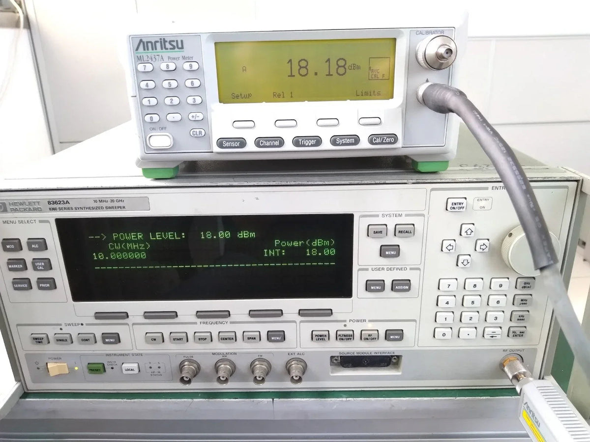 Agilent 83623A 10MHz-20GHz Synthesized Sweep Signal Generator