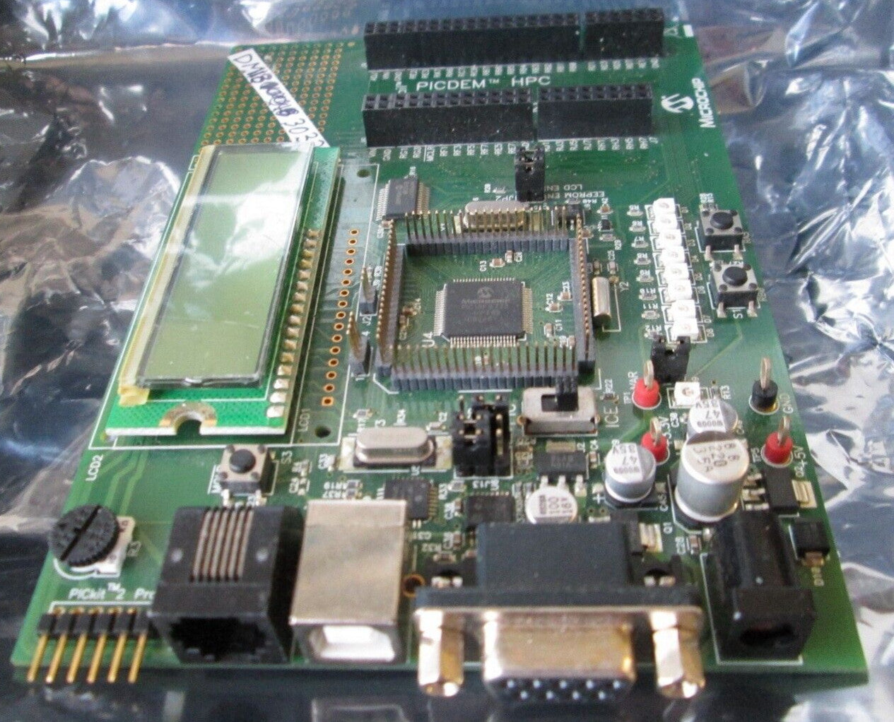 Microchip PIC18F8722 Evaluation Demo Board