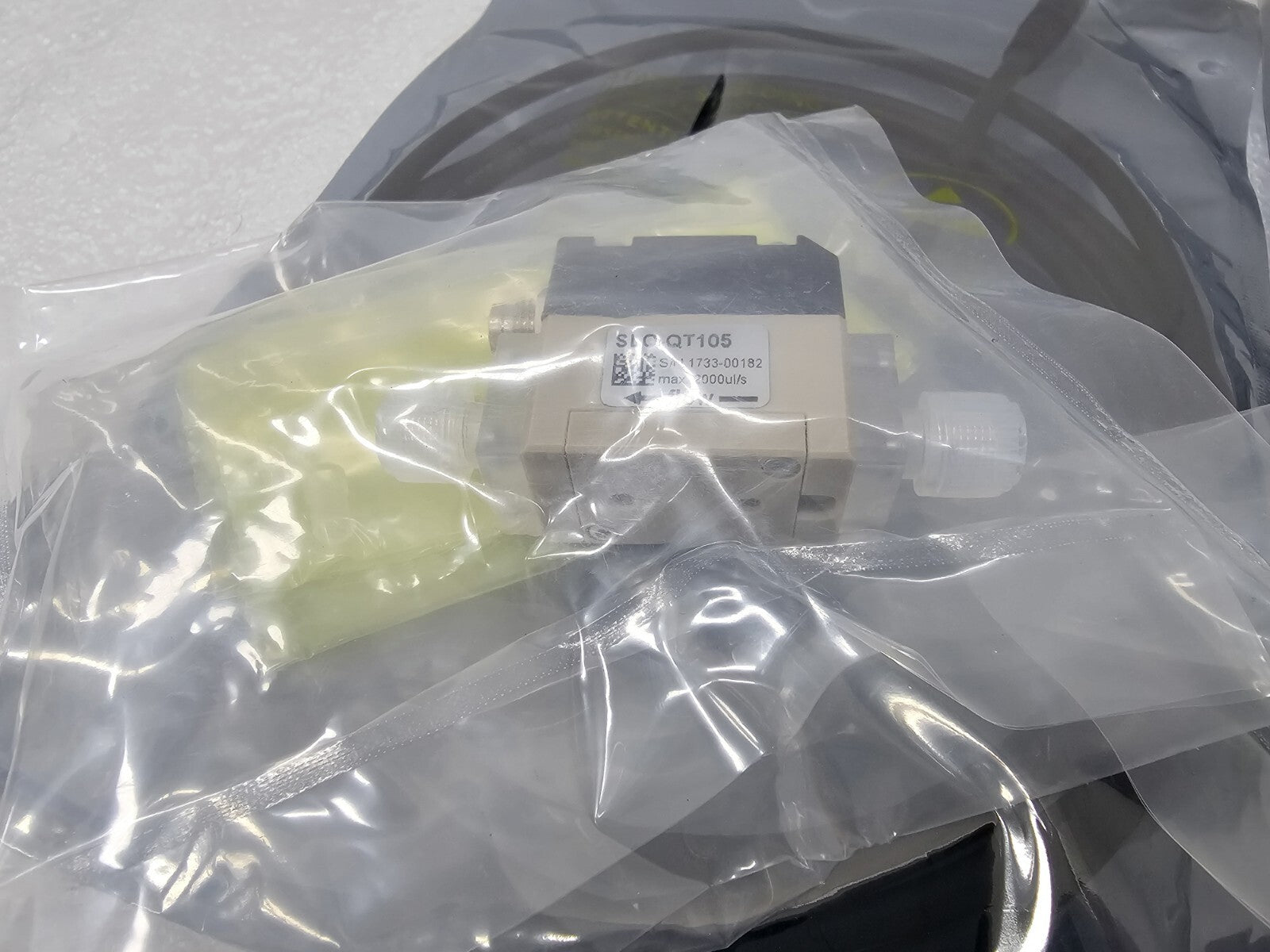 New Sensirion SLQ-QT105 Liquid Flow Sensor w/ Cable
