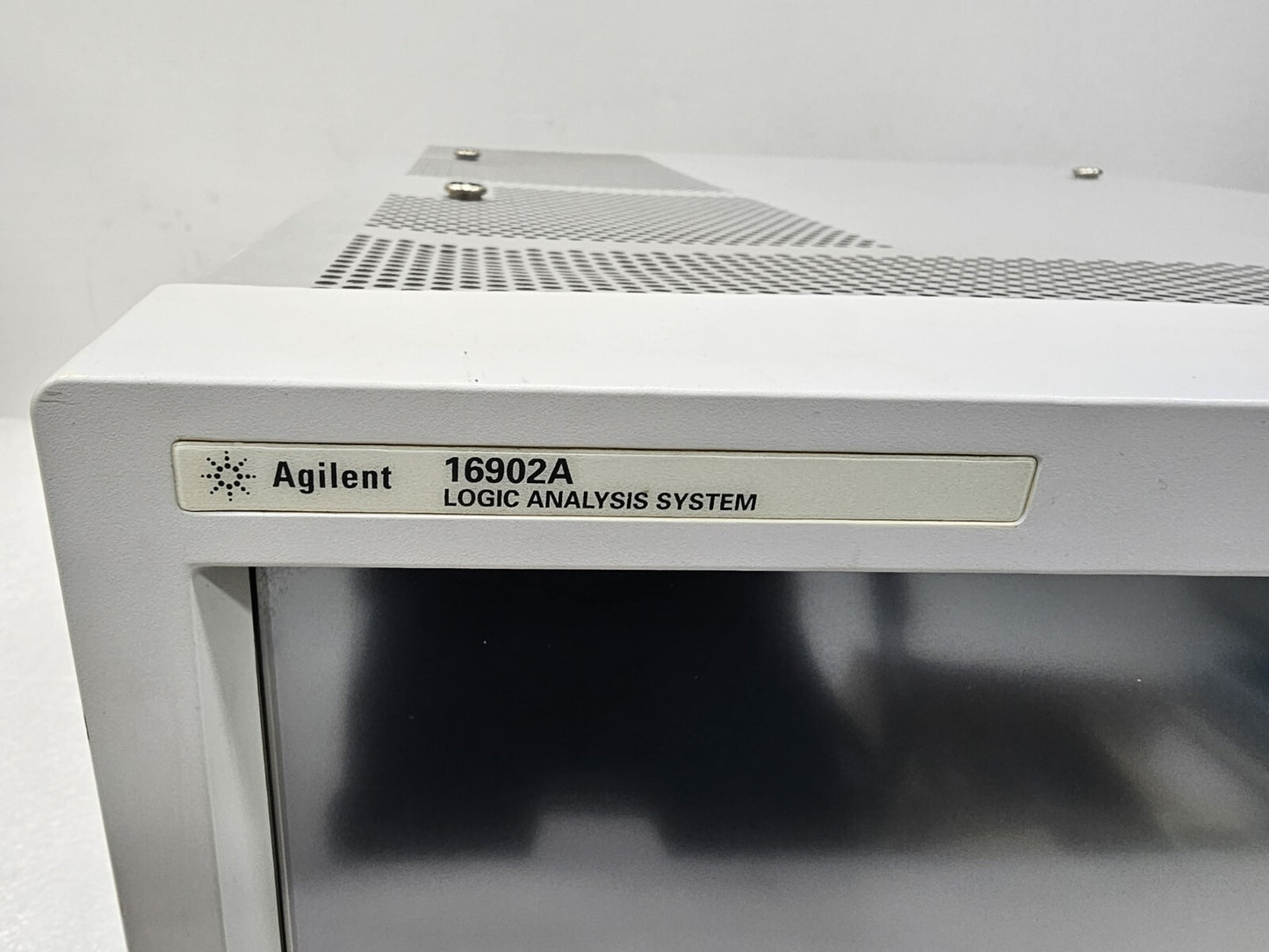 Agilent 16902A Logic Analysis System