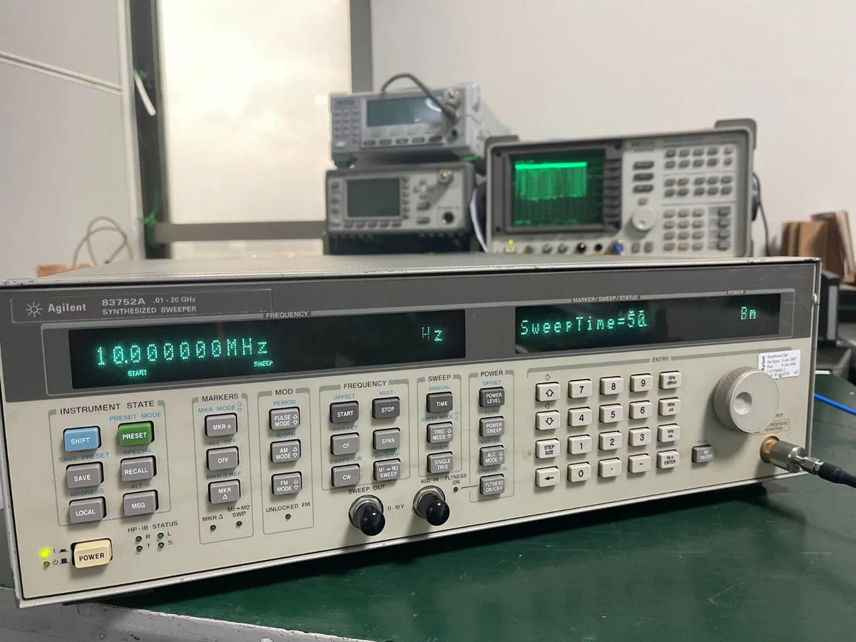 Agilent 83752A 20GHz Synthesized Signal Generator