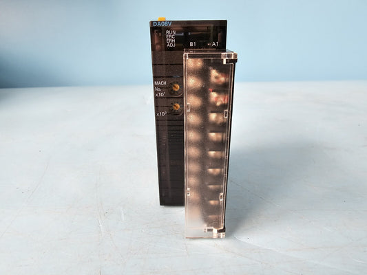 Omron CJ1W-DA08V D/A Unit