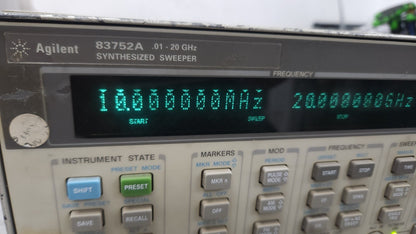 Agilent 83752A Front Panel Display