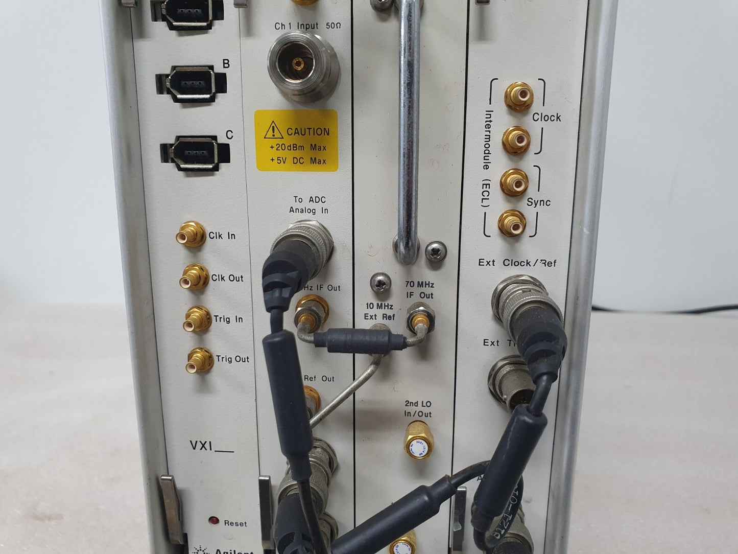 Agilent E8408A VXI Mainframe Signal Analyzer System