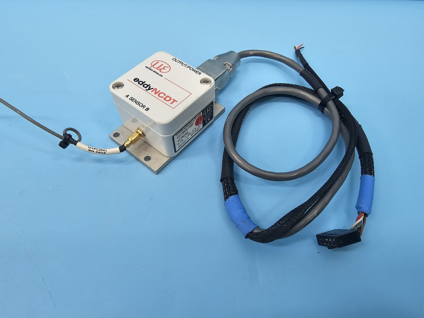 Micro Epsilon eddyNCDT DT3701-U1FL Sensor