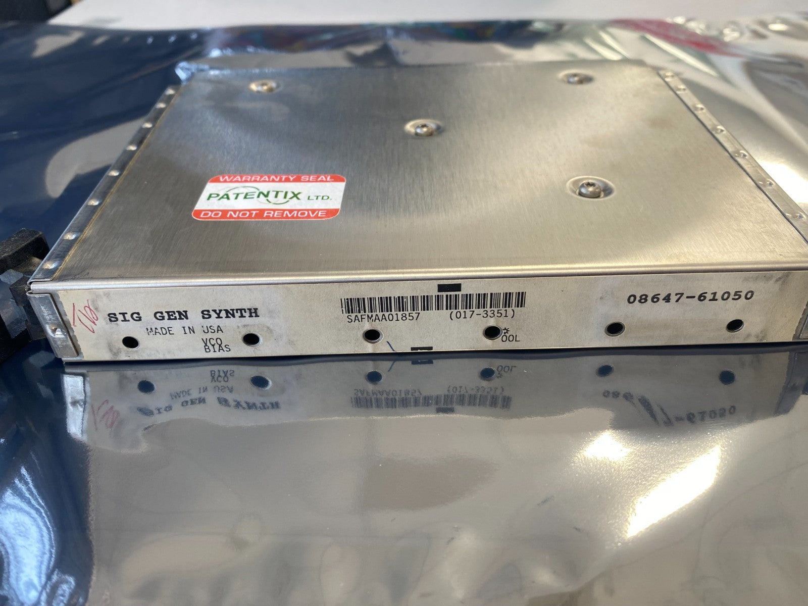 AGILENT 08647-61050 Signal Generator Synthesizer