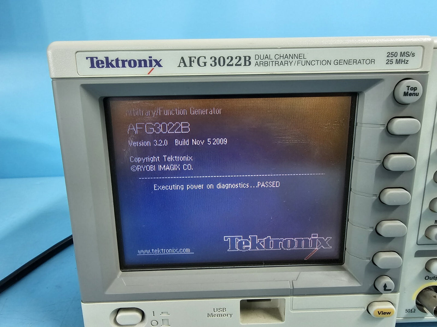Tektronix AFG3022B 2CH Arbitrary Function Generator 25MHz
