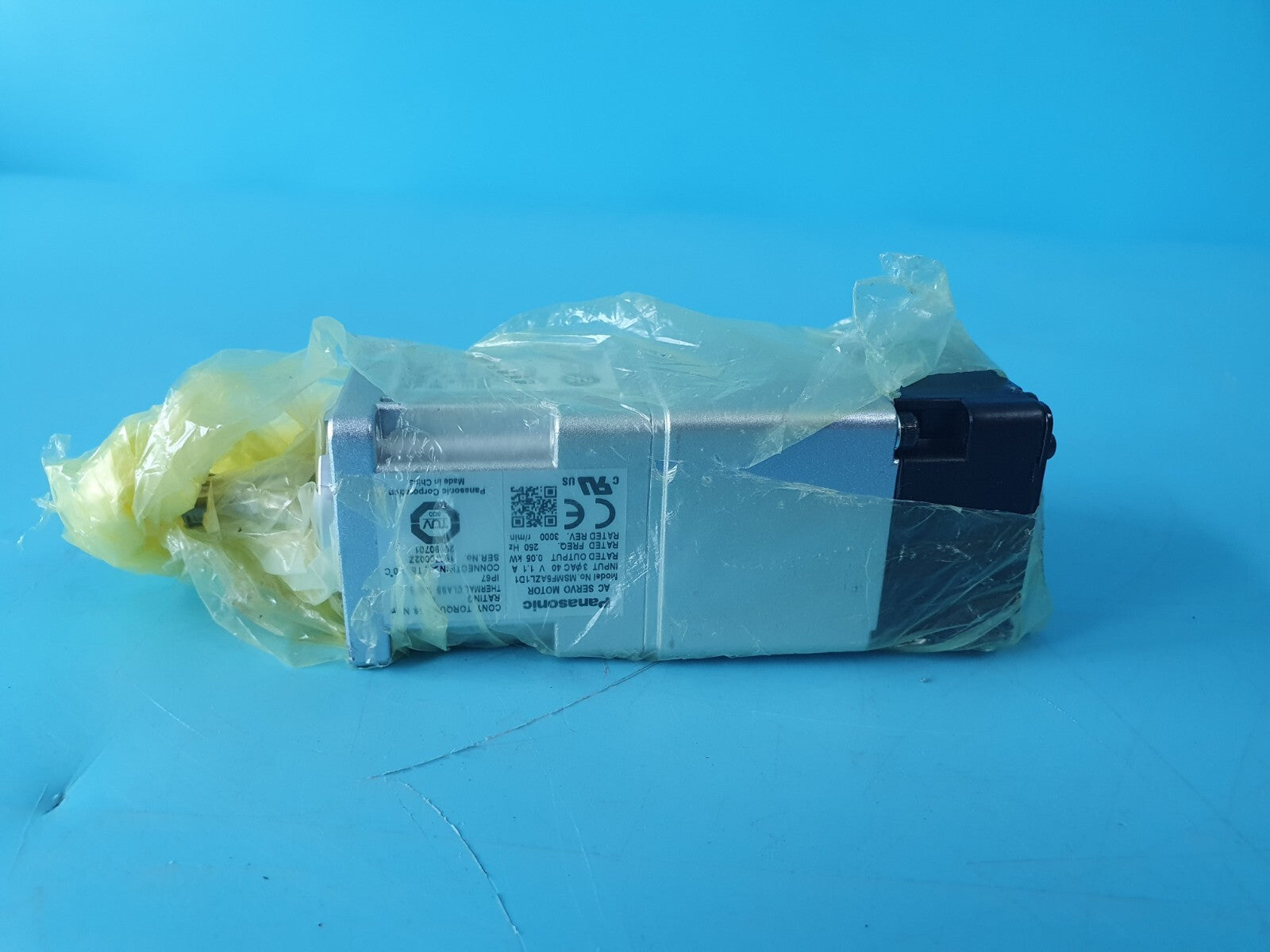 New Panasonic MSMF5AZL1D1 50W Servo Motor
