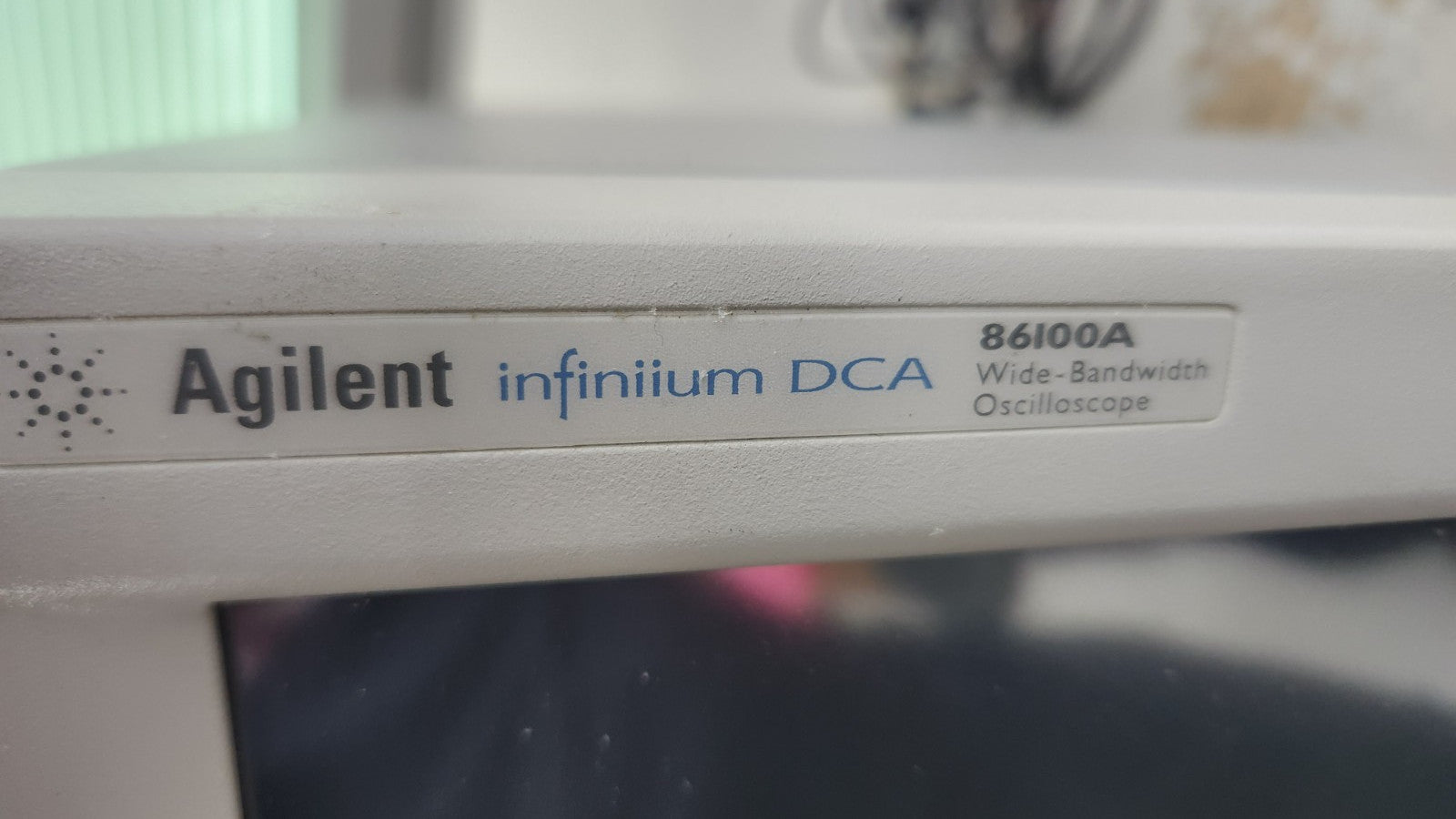 Agilent 86100A Infiniium DCA Wide-Bandwidth Oscilloscope