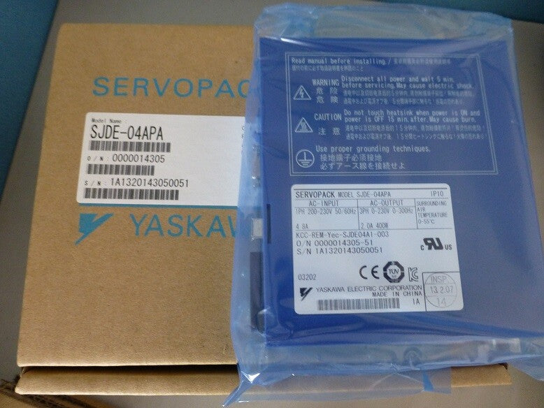 1PC New Yaskawa SJDE-04APA 400W Servo Drive Original In Box