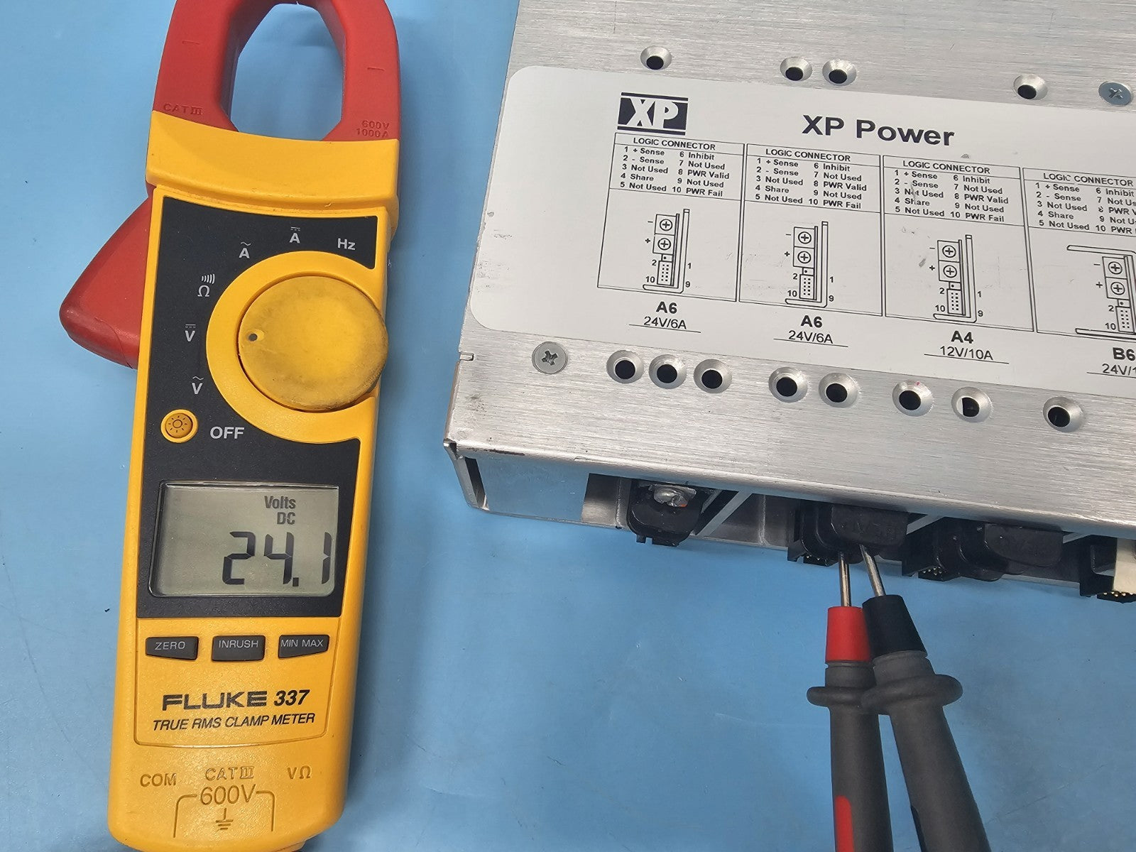 XP Power F8B6A4A6A6 Power Supply