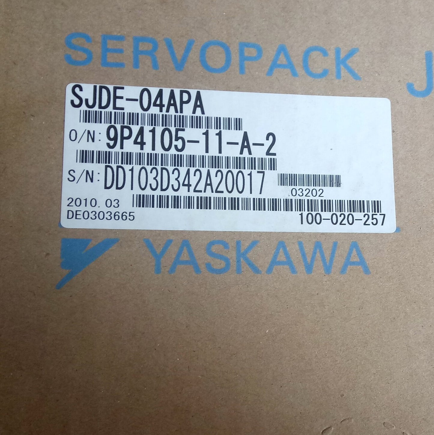 1PC New Yaskawa SJDE-04APA 400W Servo Drive Original In Box