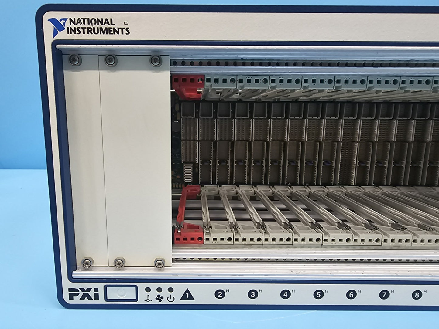 NI PXIe-1085 18-Slot 10MHz Chassis 153869D-01L