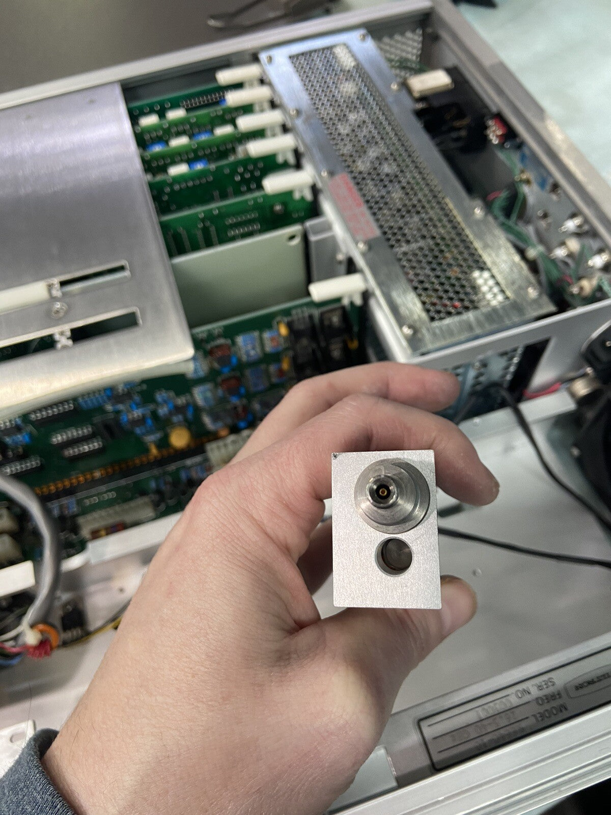 Wiltron Anritsu 6640B-10 Sweep Generator 26.5-40 GHz
