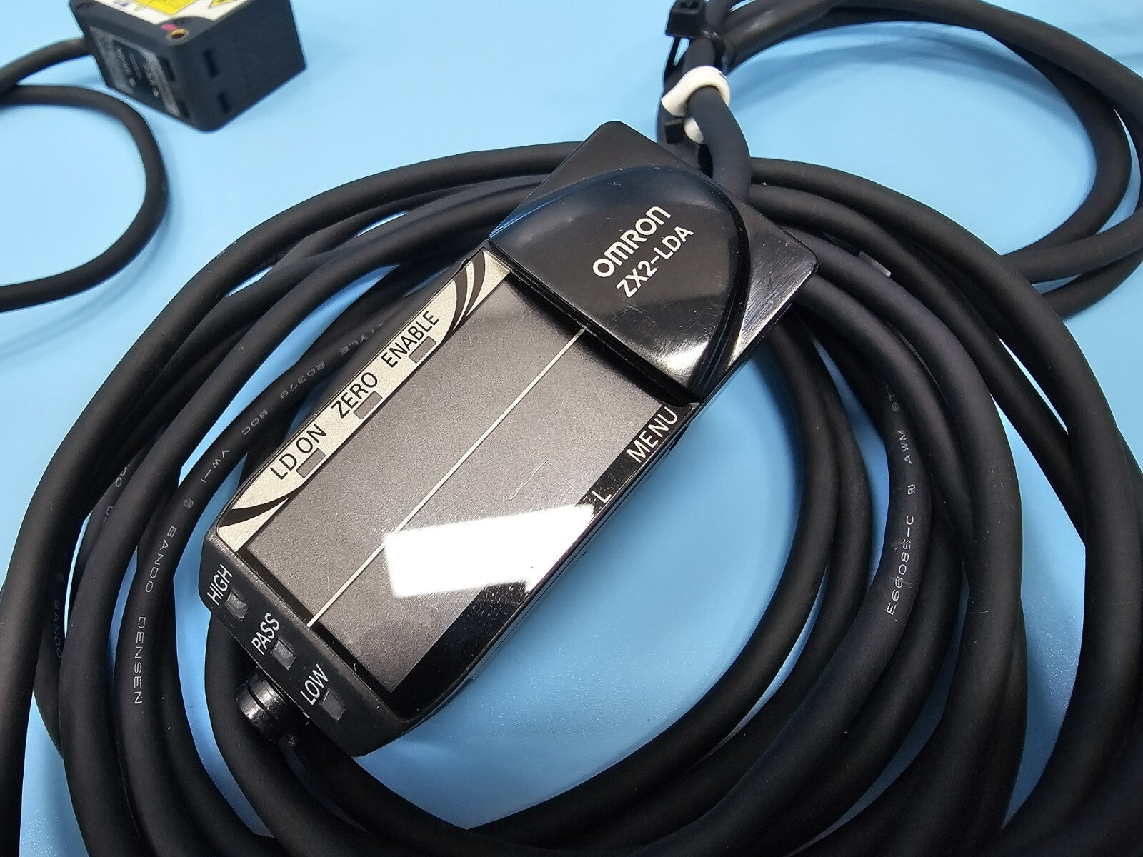 Omron ZX2-LDA11 Smart Sensor with Cable