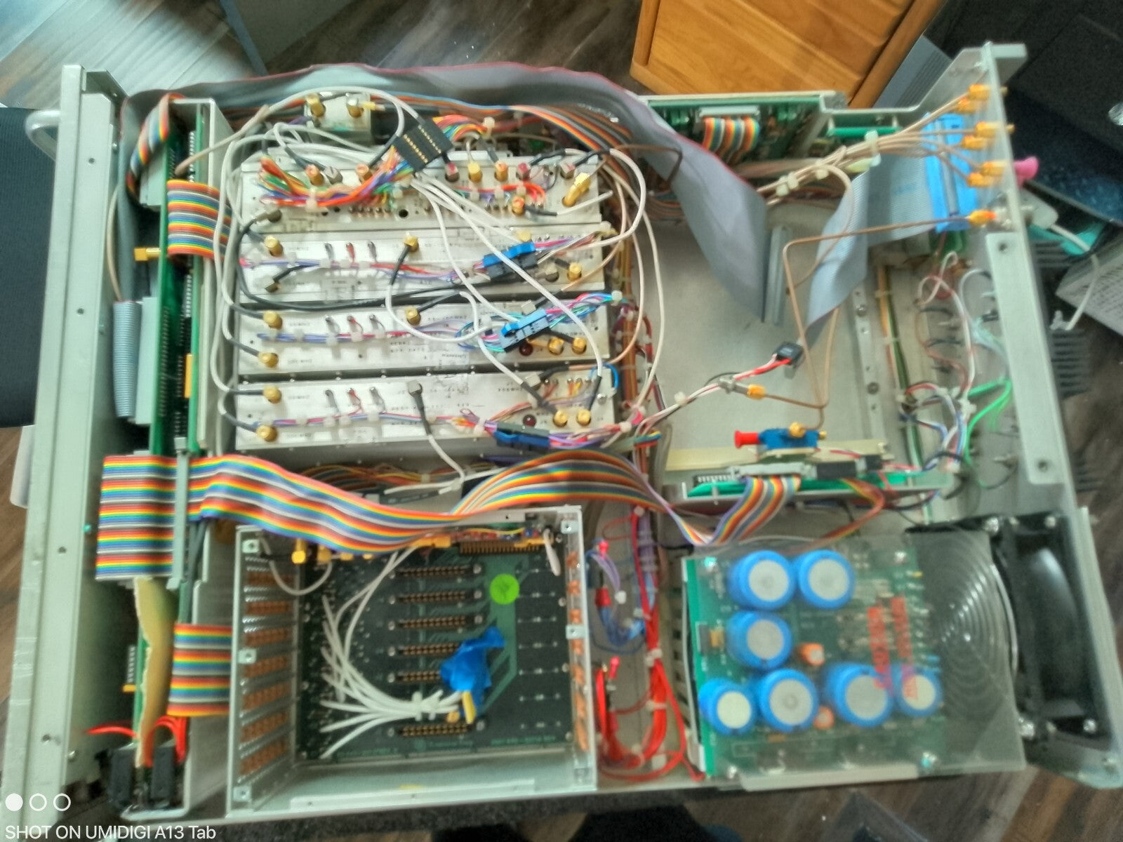 Comstron Corporation FS2000B Frequency Synthesizer