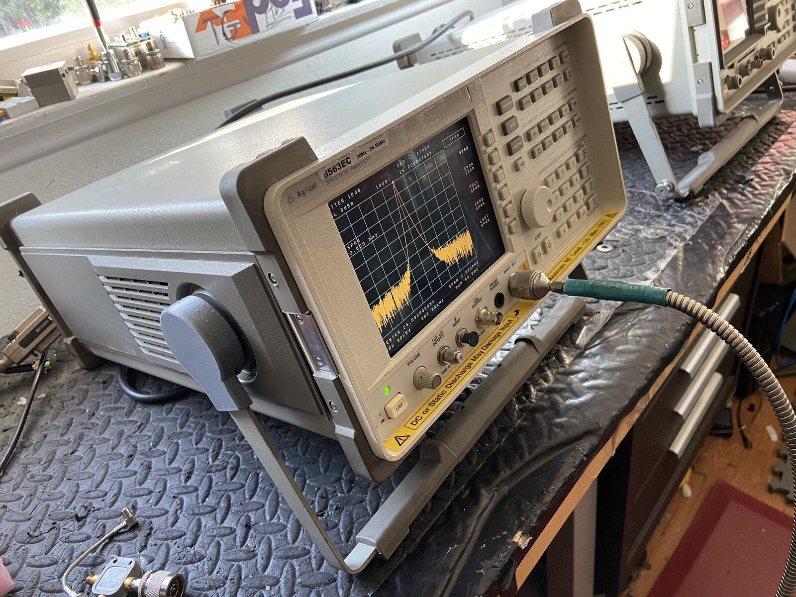 HP Agilent 8563EC Spectrum Analyzer 26.9GHz New LCD Calibrated