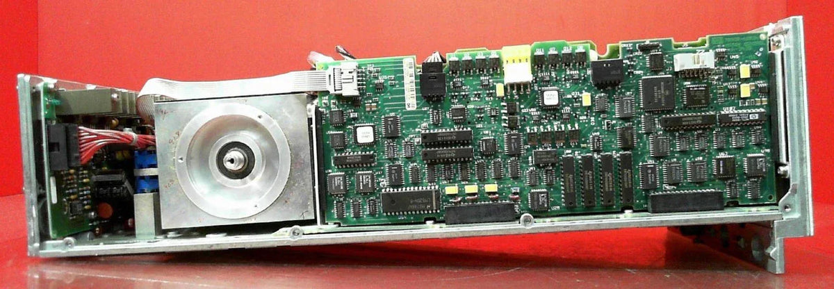 Agilent 70952B 600-1700nm Optical Spectrum Analyzer