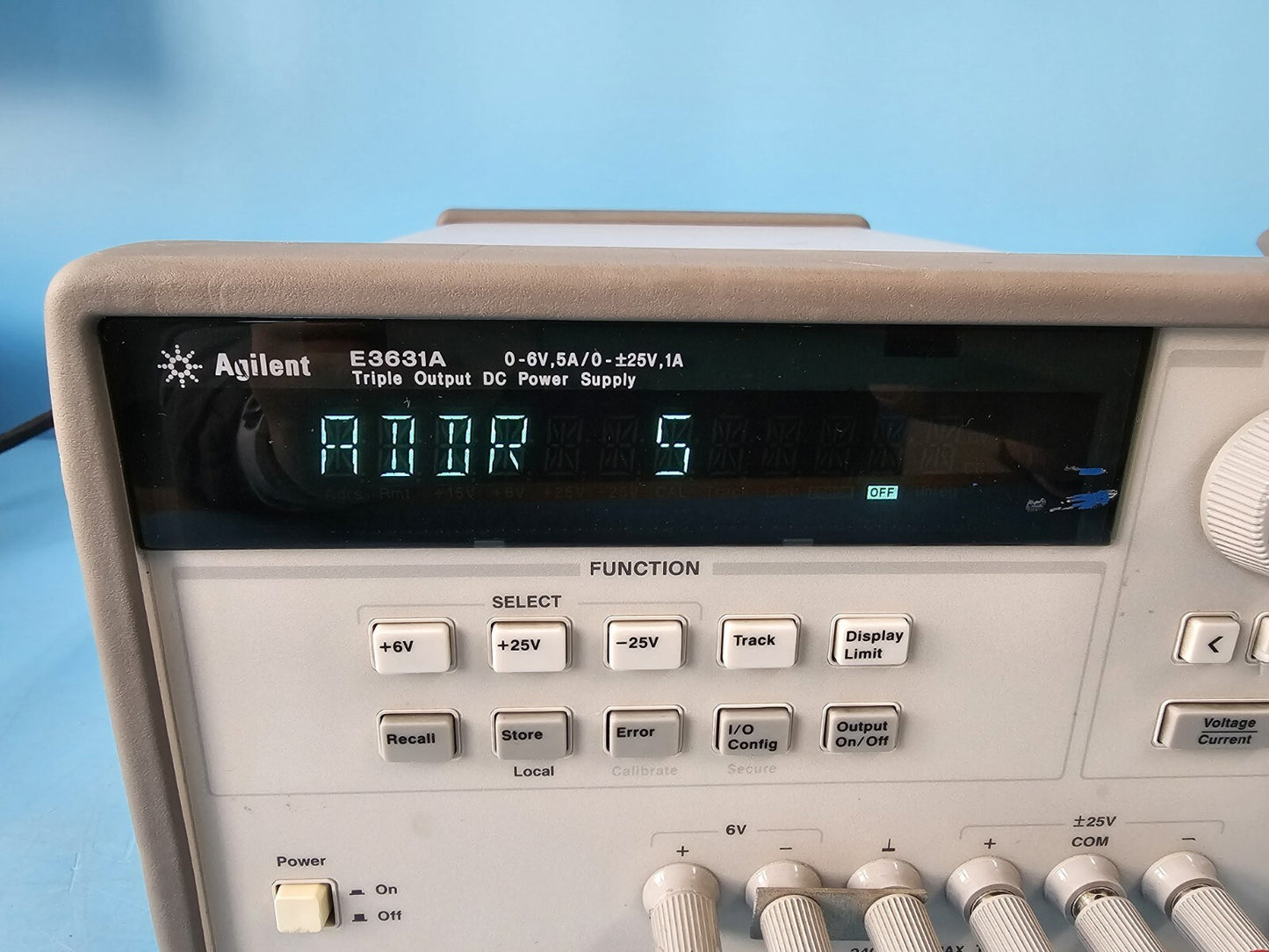 Agilent E3631A Triple Output Power Supply