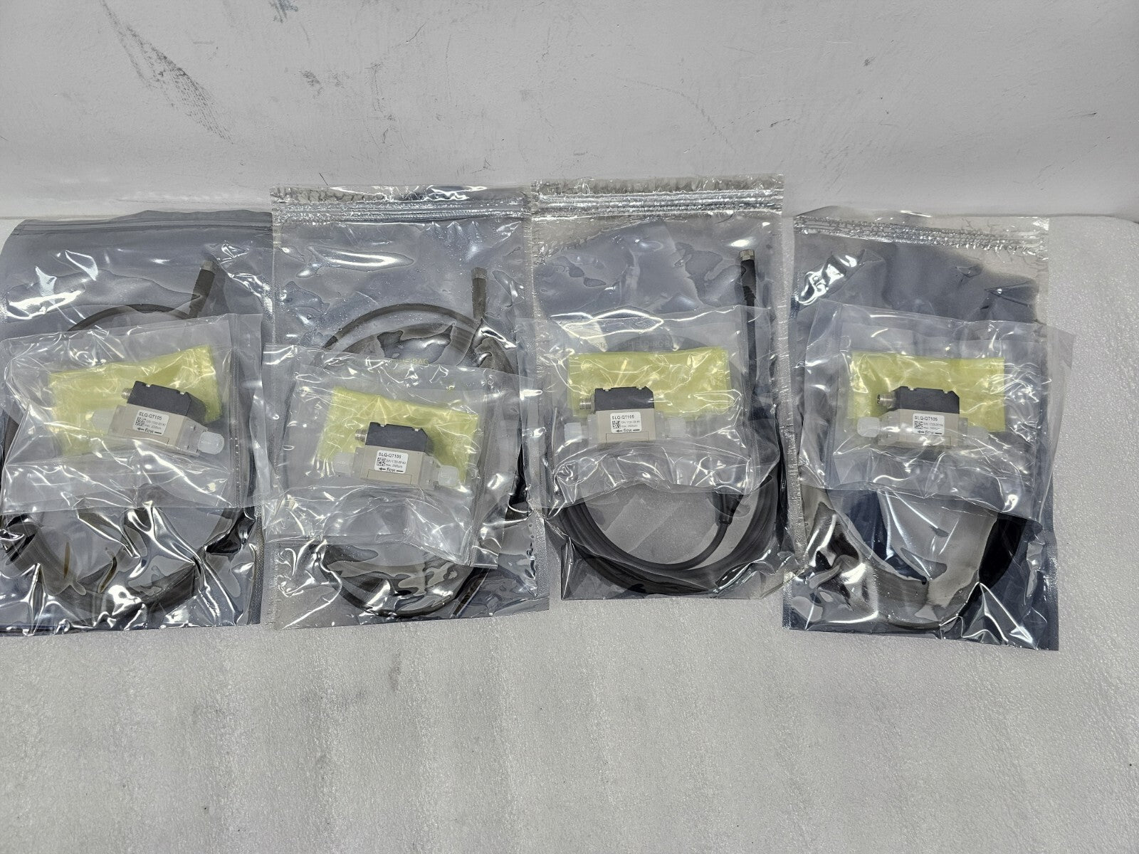 New Sensirion SLQ-QT105 Liquid Flow Sensor w/ Cable