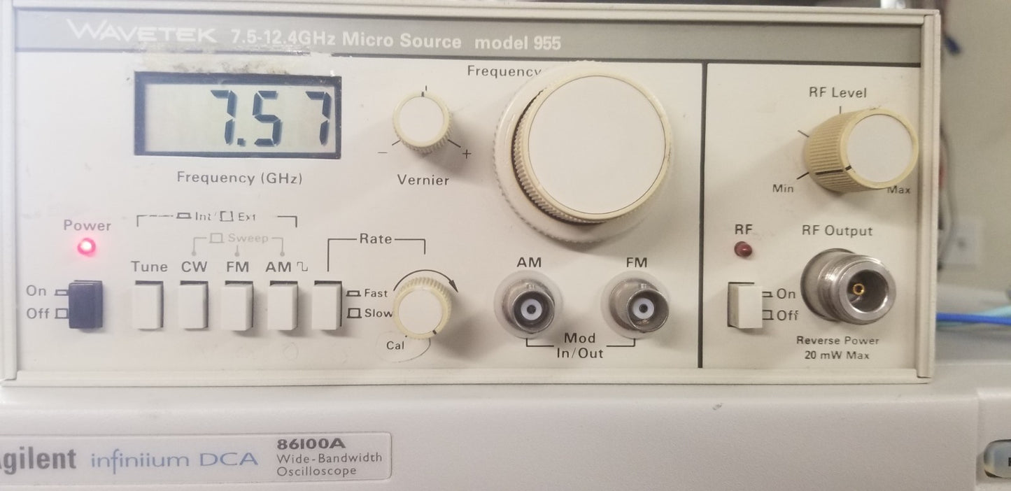 Wavetek 955 RF Signal Source 7.5-12.4 GHz