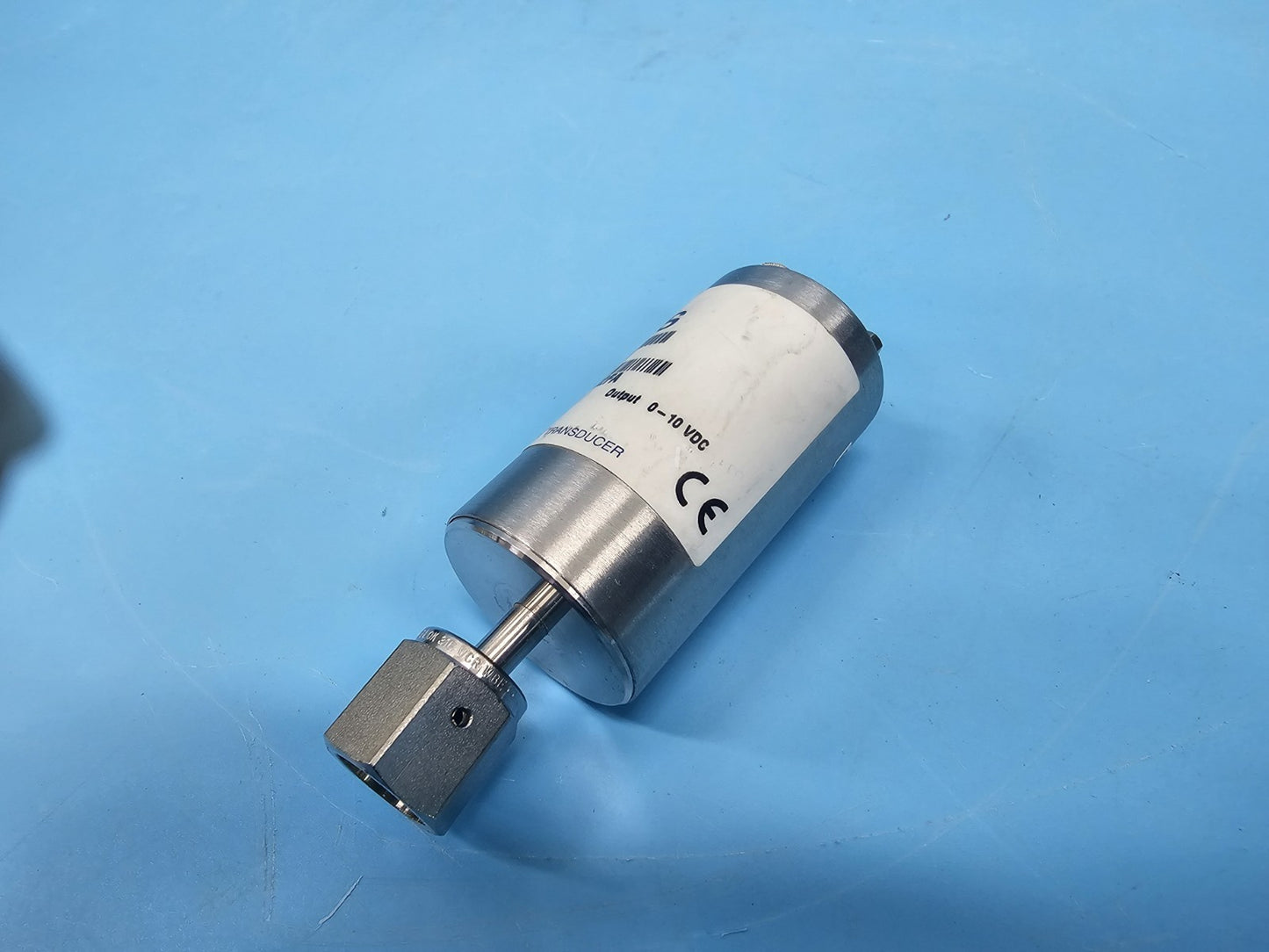 MKS 722A12TCD2FA Baratron Pressure Switch 100 Torr