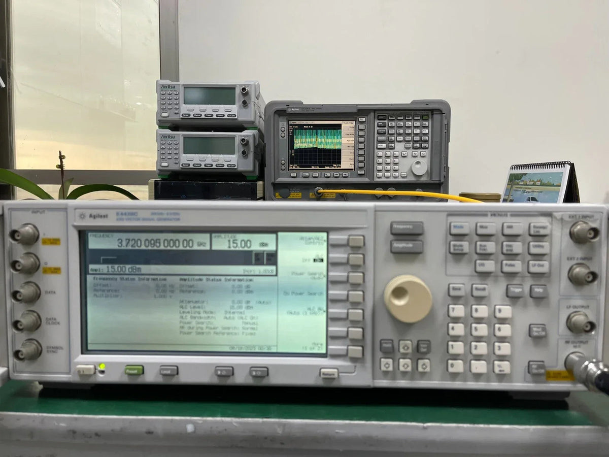 Agilent E4438C 6GHz Vector Signal Generator