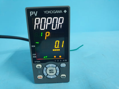 Yokogawa UT32A-010-11-00 Style S6 Controller