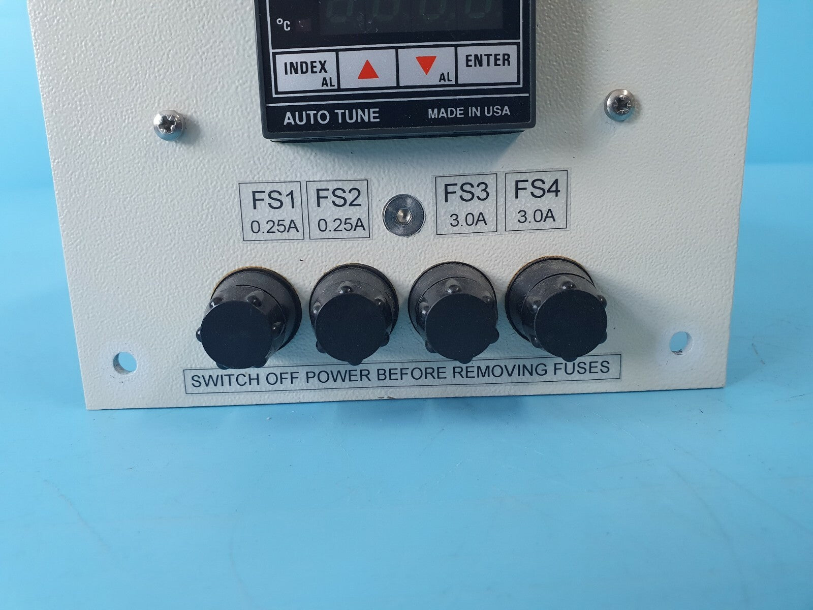 Omega CN76000 Temperature Control Switch Box