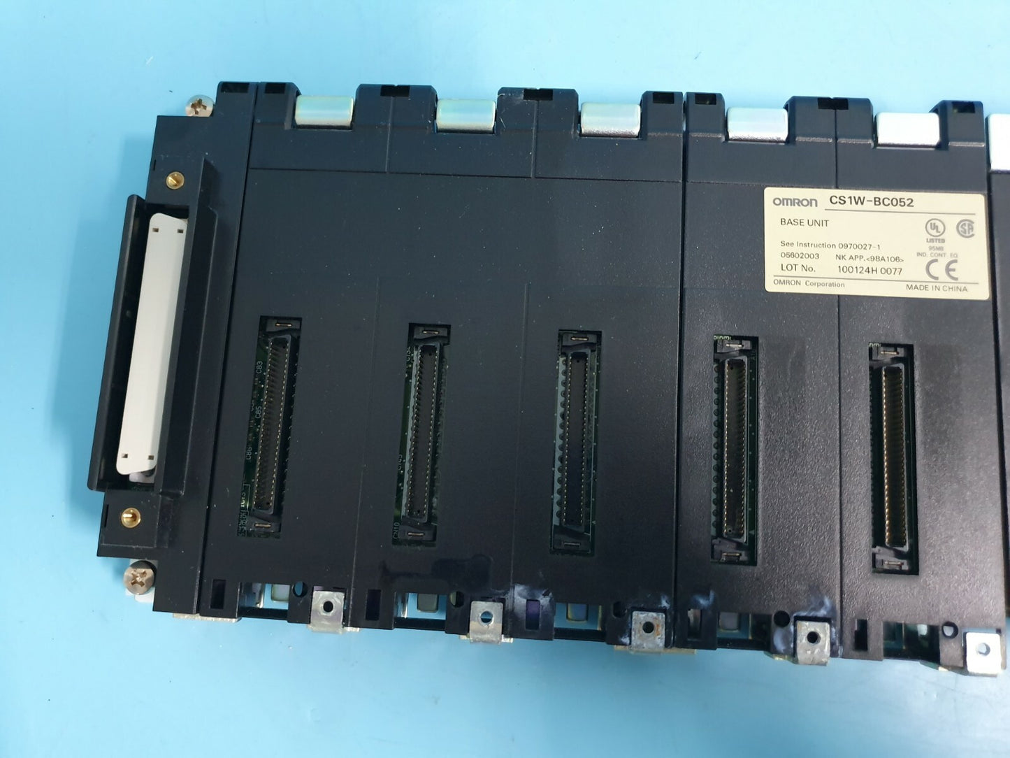 Omron CS1W-BC052 Base Unit