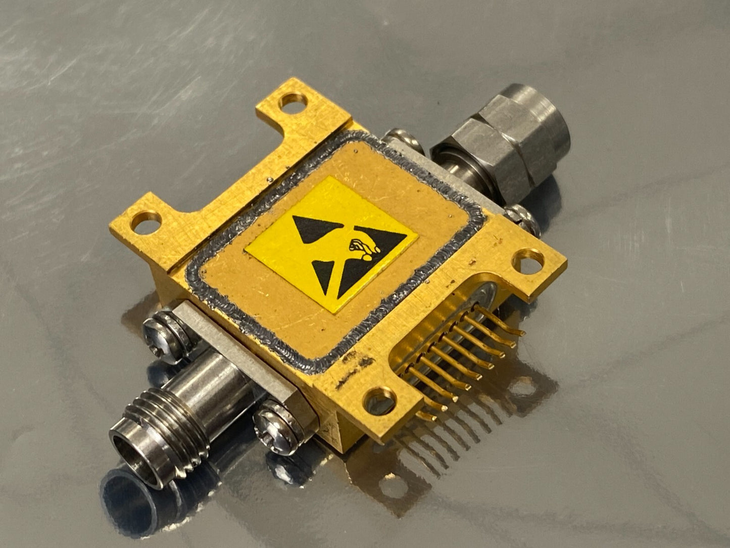 NARDA 10224 RF Amplifier 10MHz-35GHz 17-20dB Gain