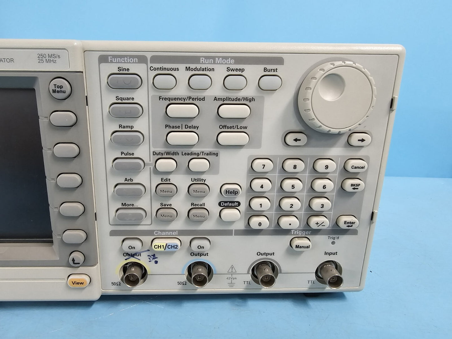 Tektronix AFG3022C 2CH Arbitrary Function Generator 25MHz