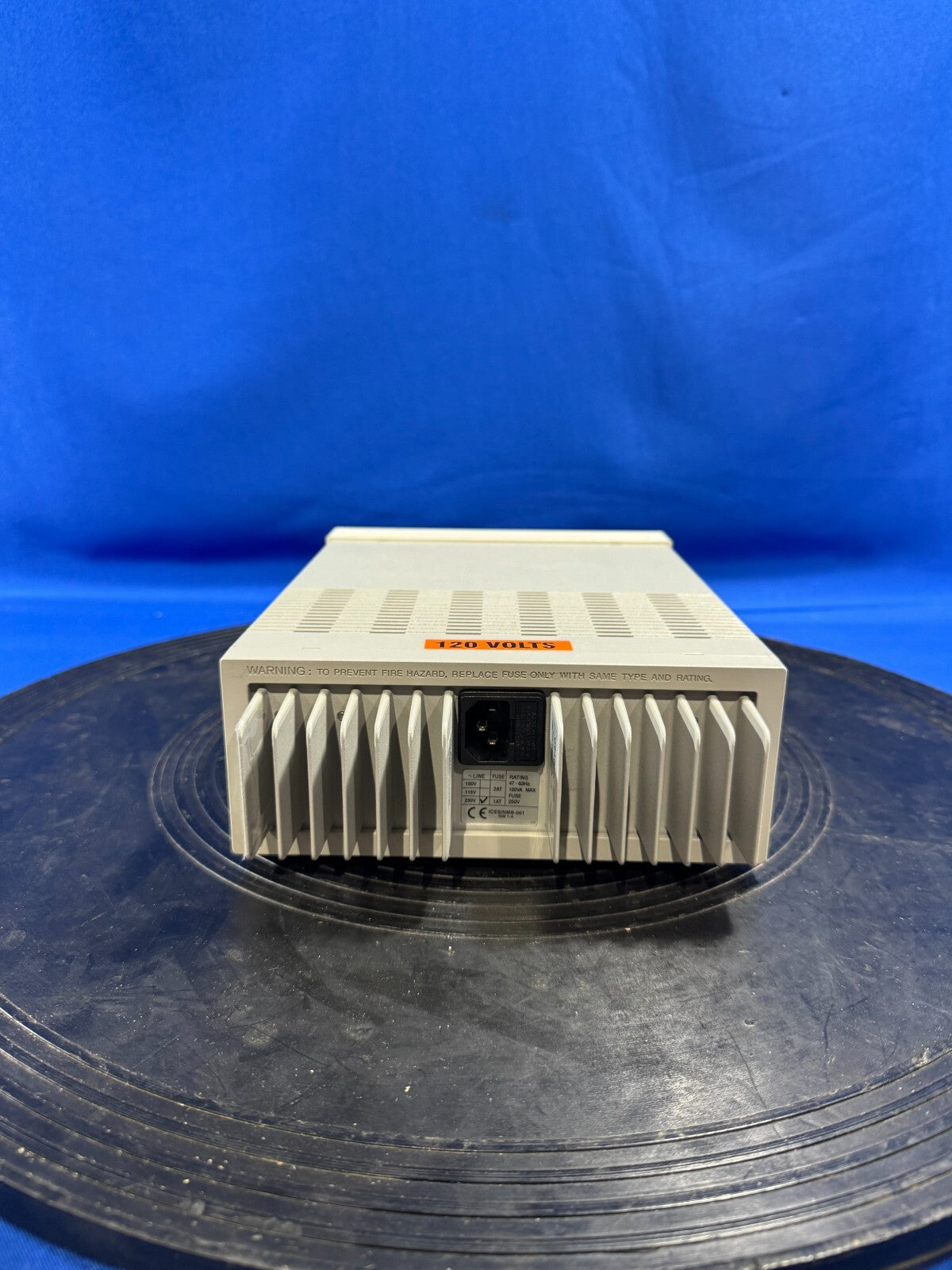 Hewlett Packard HP E3610A DC Power Supply
