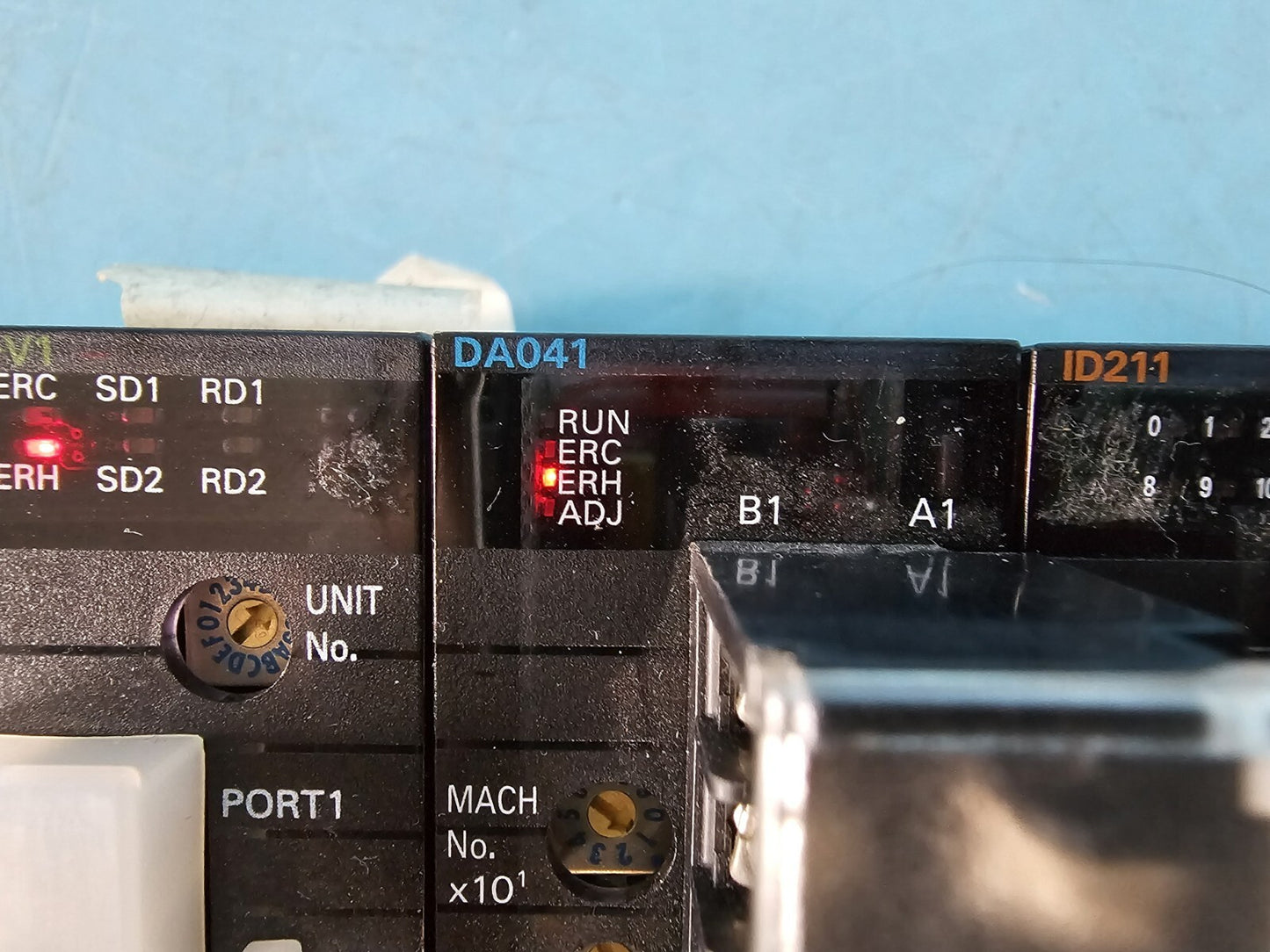 Omron CJ1W-DA041 D/A Converter Unit