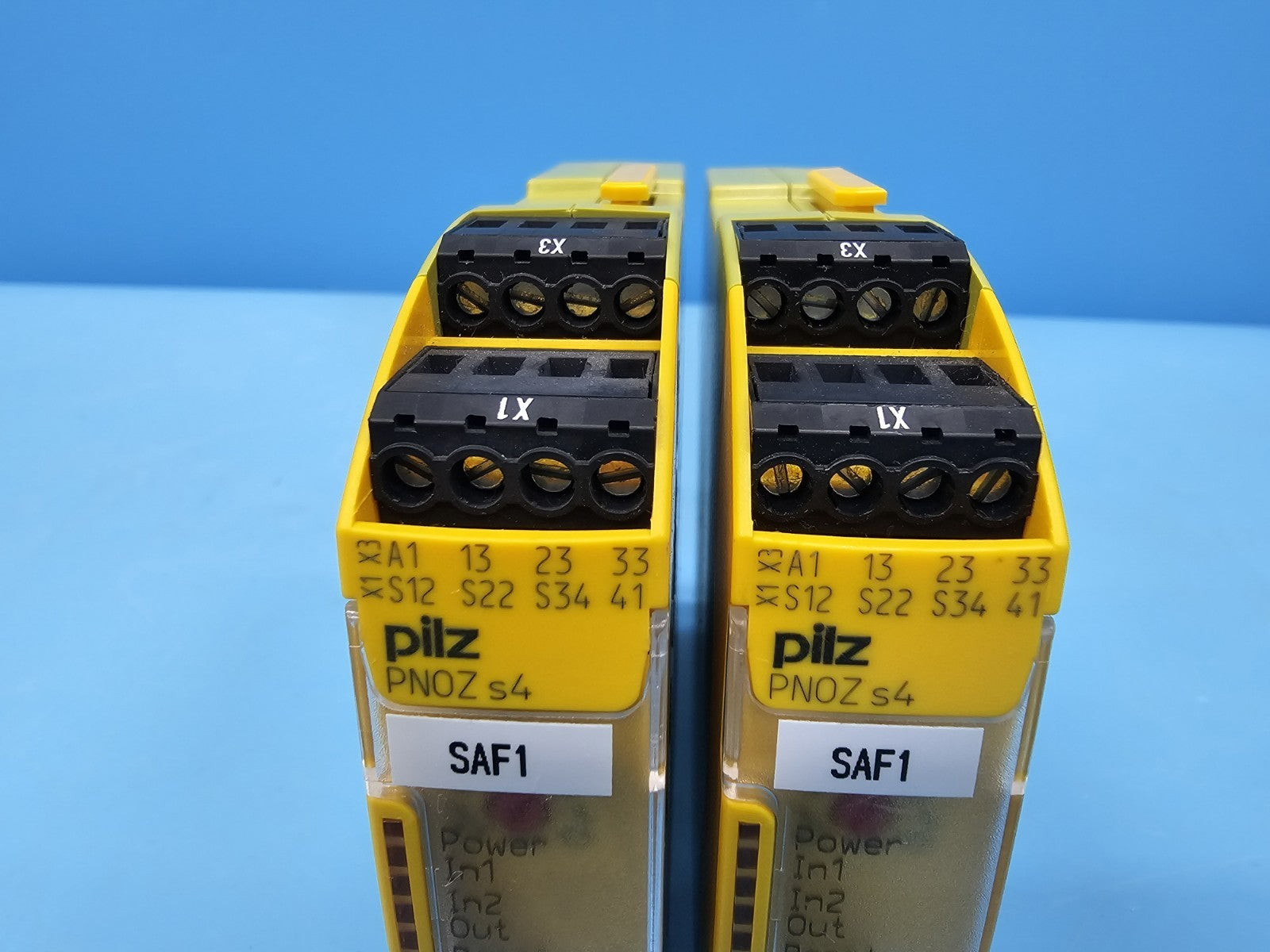 Pilz PNOZ S4 750104 Safety Relay Module