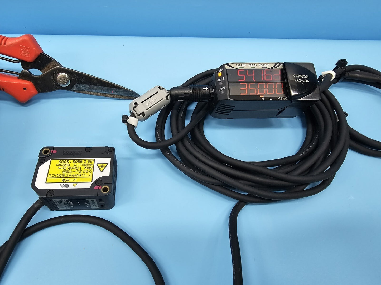 Omron ZX2-LDA11 Smart Sensor with Cable