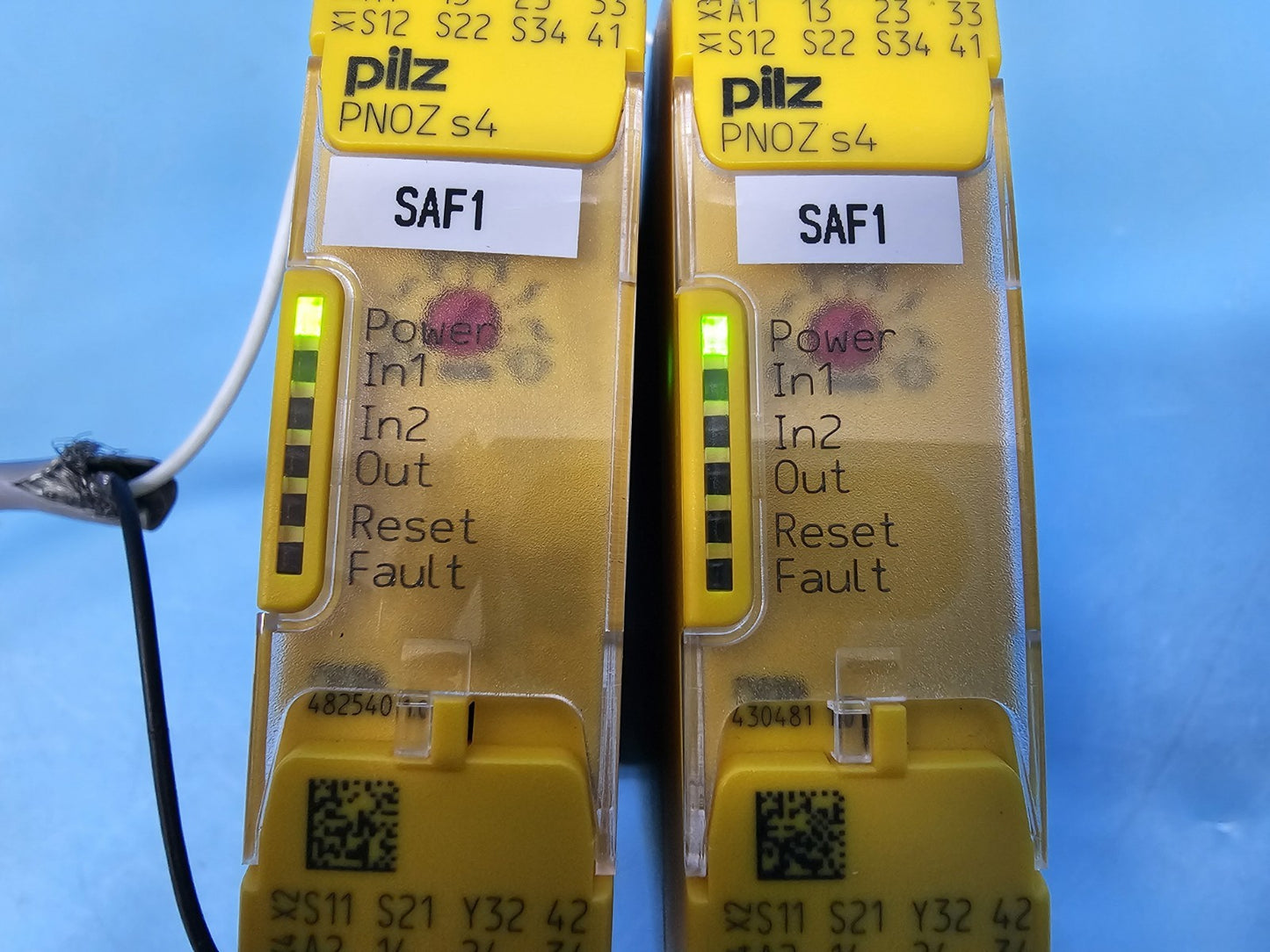 Pilz PNOZ S4 750104 Safety Relay Module