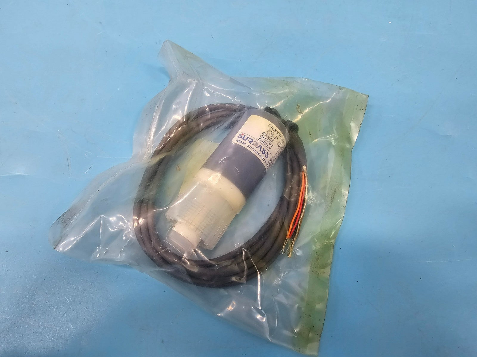 New SURPASS CS-P-15-P300P Pressure Sensor