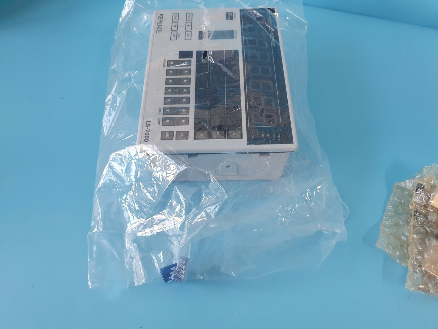 New Keyence LS-7000 High Accuracy CCD Micrometer