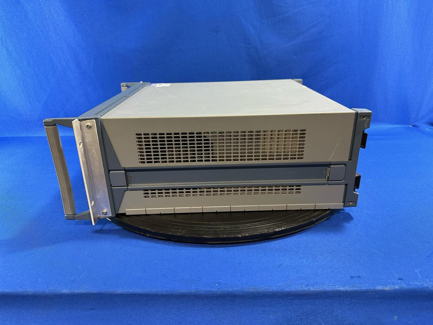New Rohde & Schwarz SMIQ03B RF Generator Options B11/B19/B20