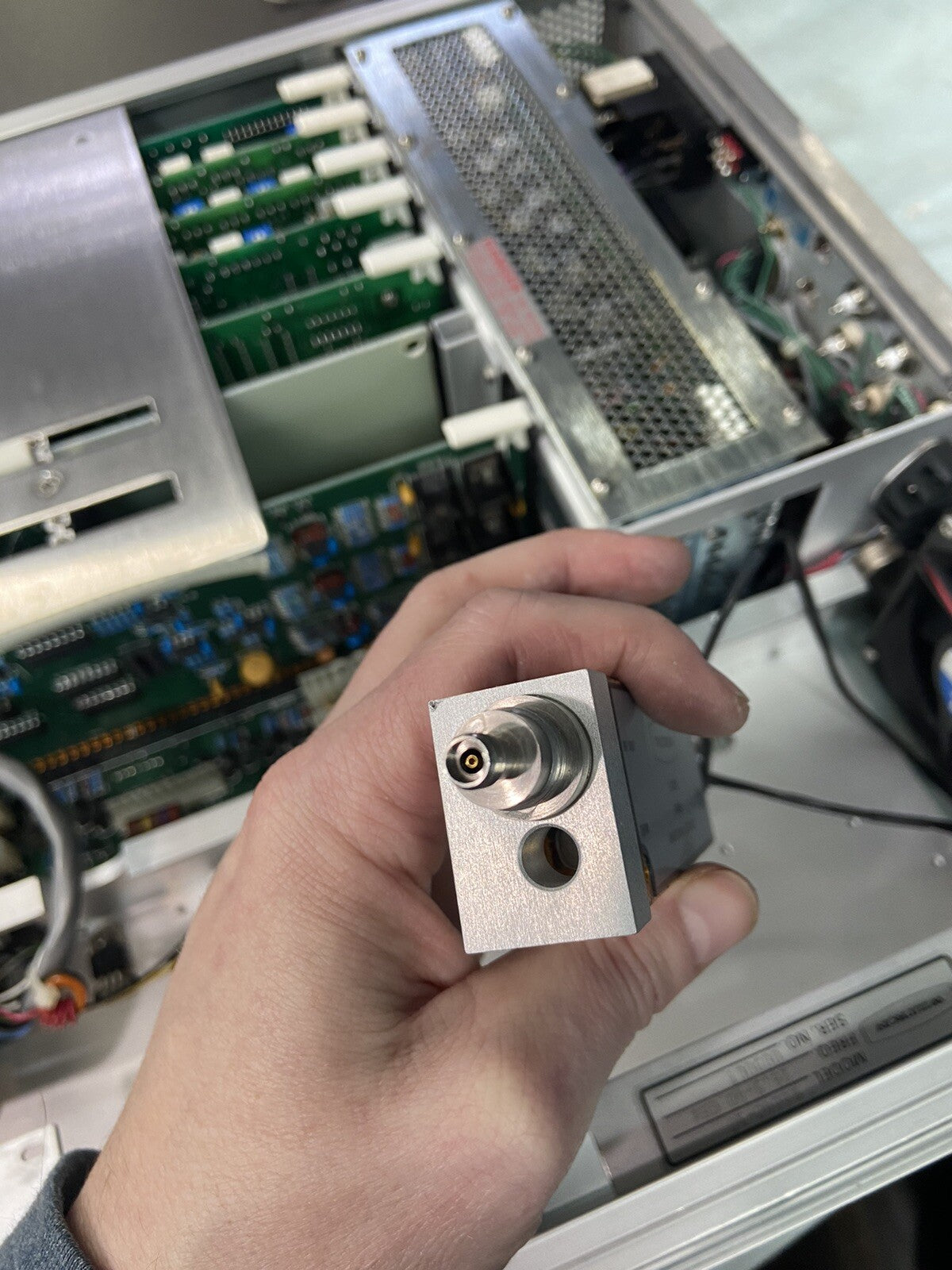 Wiltron Anritsu 6640B-10 Sweep Generator 26.5-40 GHz
