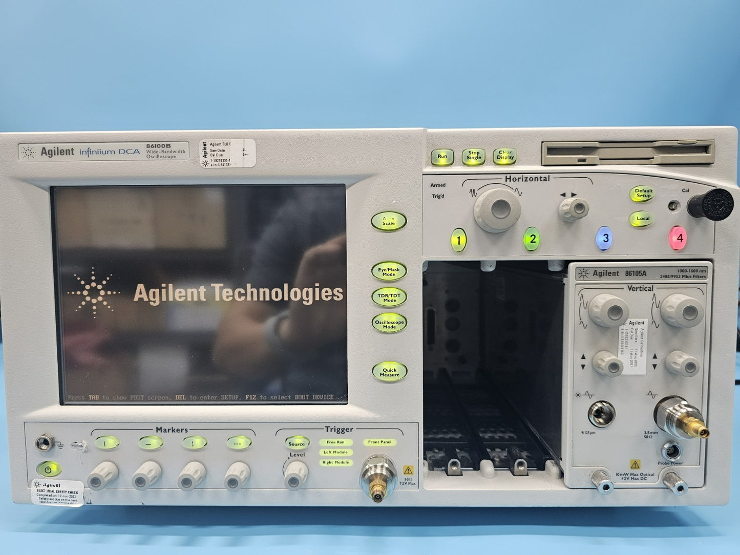 Agilent 86100B Infiniium DCA Wideband Oscilloscope with Optical Unit