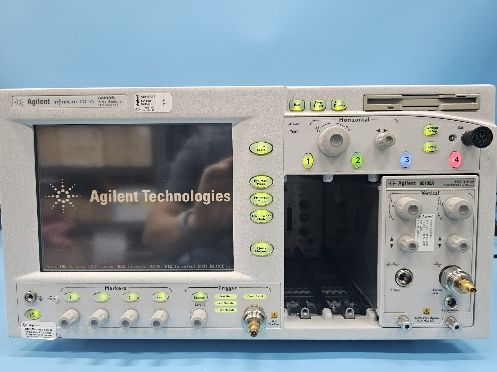Agilent 86100B Infiniium DCA Wideband Oscilloscope with Optical Unit