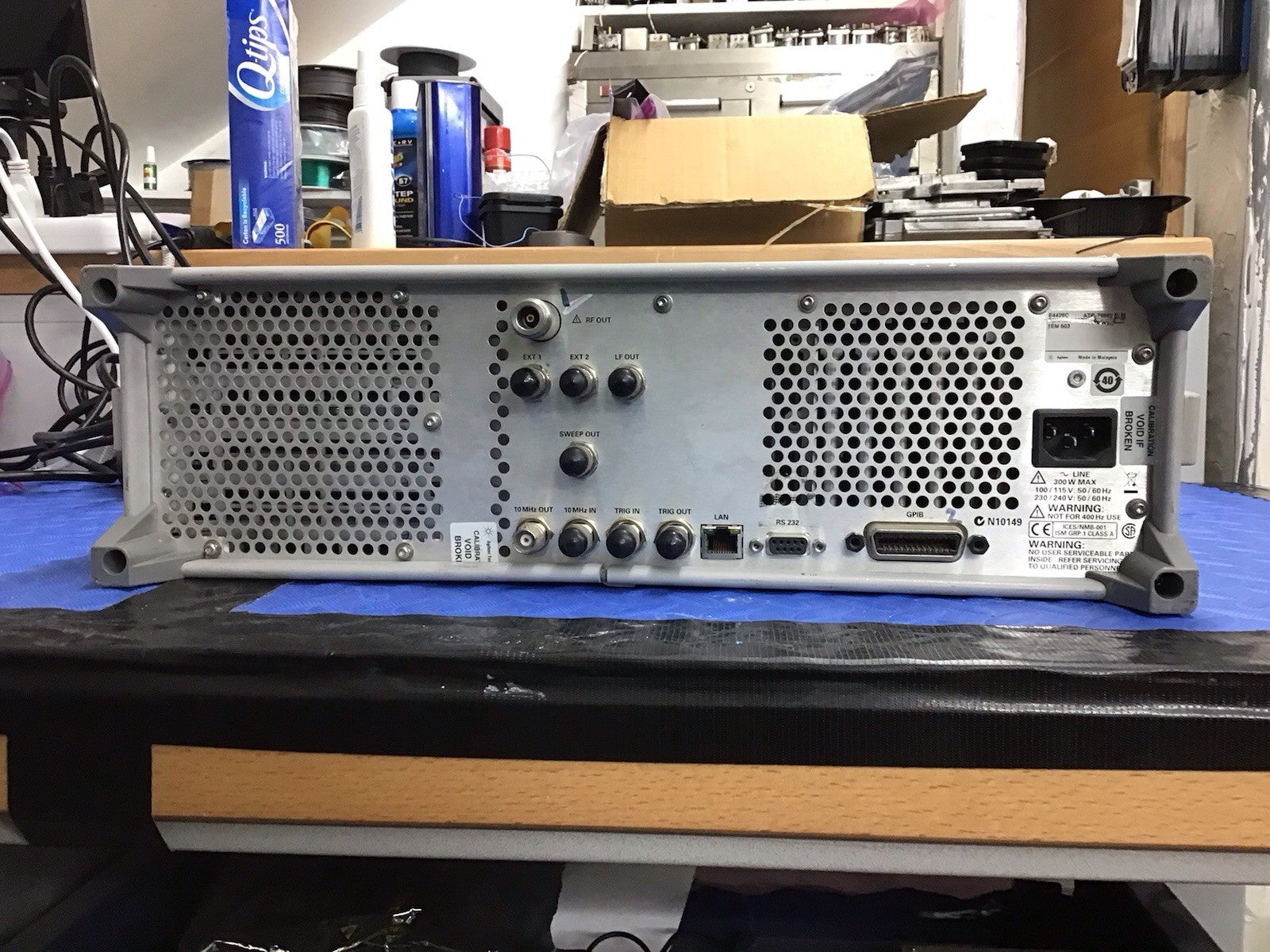 Agilent HP E4428C ESG Signal Generator 250kHz-3GHz
