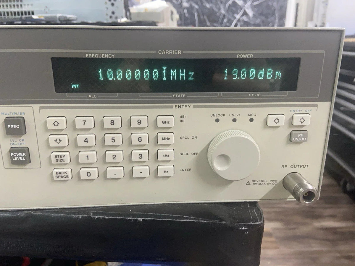 Agilent HP 83712B 0.01-20GHz Signal Generator