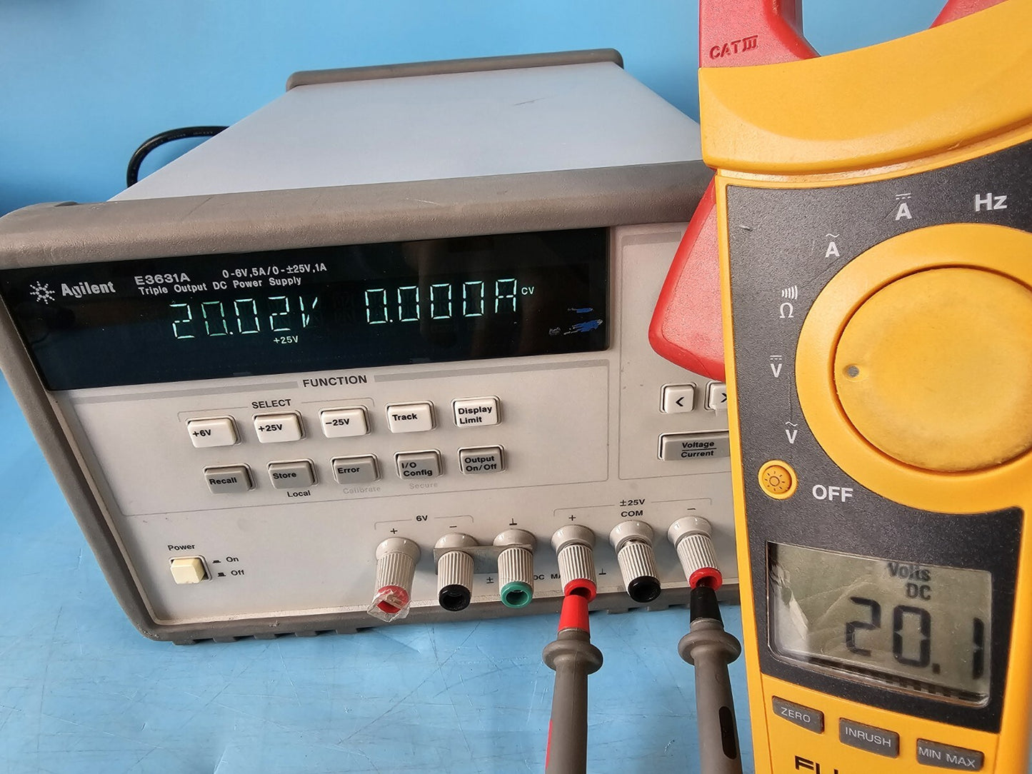Agilent E3631A Triple Output Power Supply